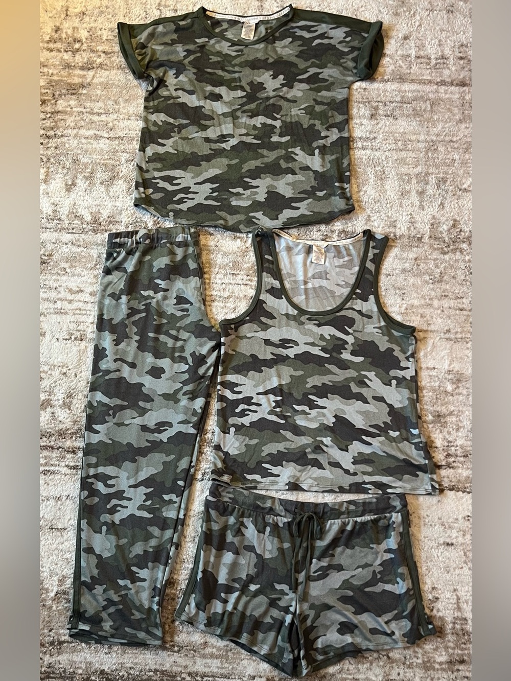Lucky Brand 4-Piece pajama / lounge set